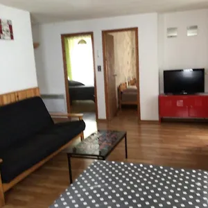 https://appartement-les-iris.midi-pyreneeshotels.com