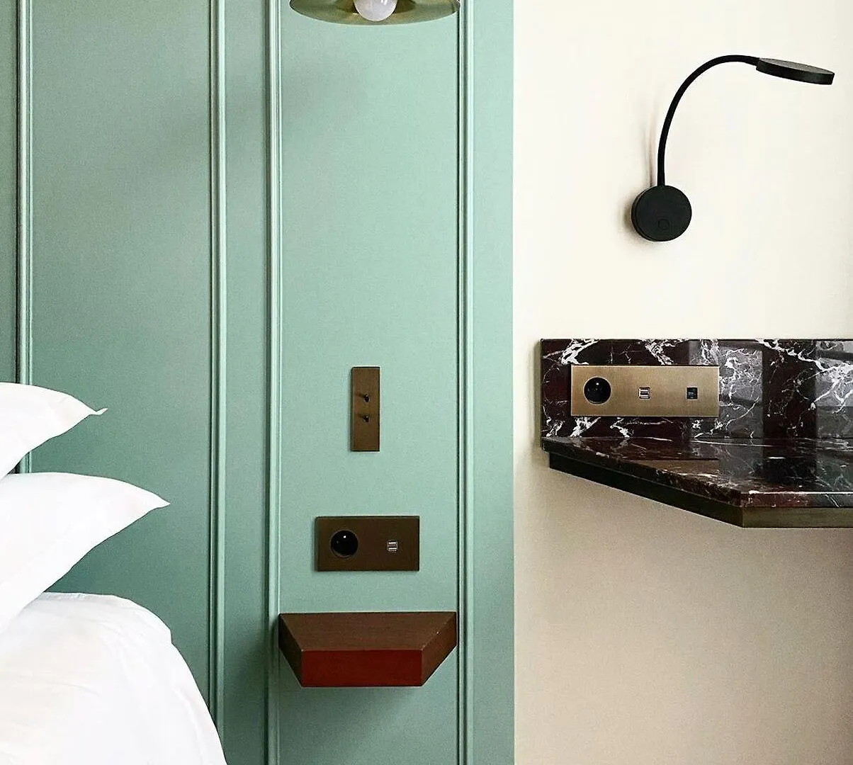 ****  פריז New Hotel Lafayette צרפת