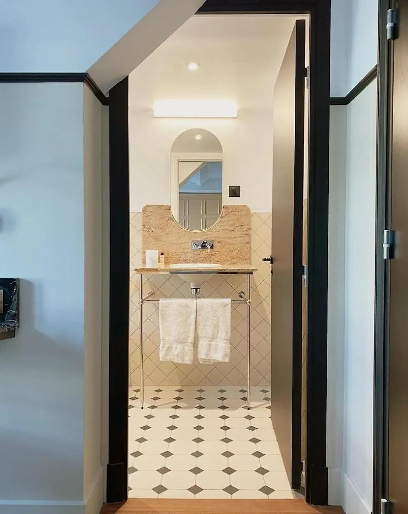 פריז New Hotel Lafayette 4*,  צרפת