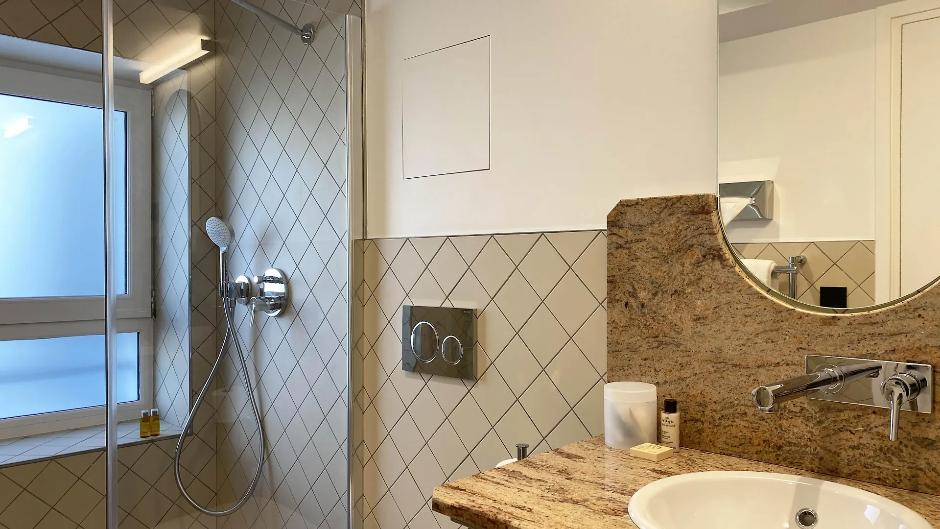 פריז New Hotel Lafayette 4*,  צרפת